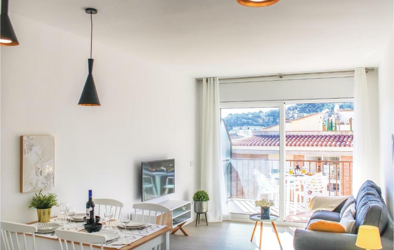 Stunning Apartment In Tossa De Mar With Kitchen Exterior photo